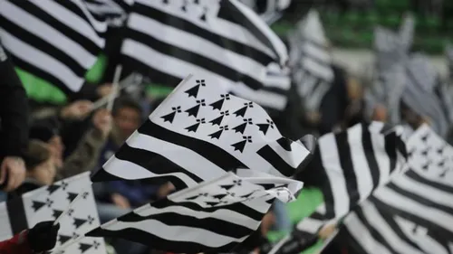 Foot: derby breton en Ligue 1 et l'US Concarneau en leader à Avranches